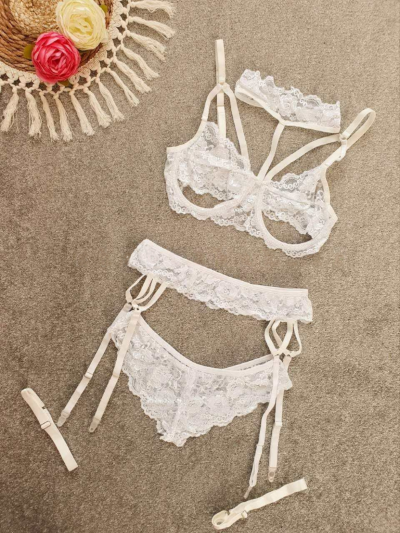 ست لباس زیر فانتزی زنانه