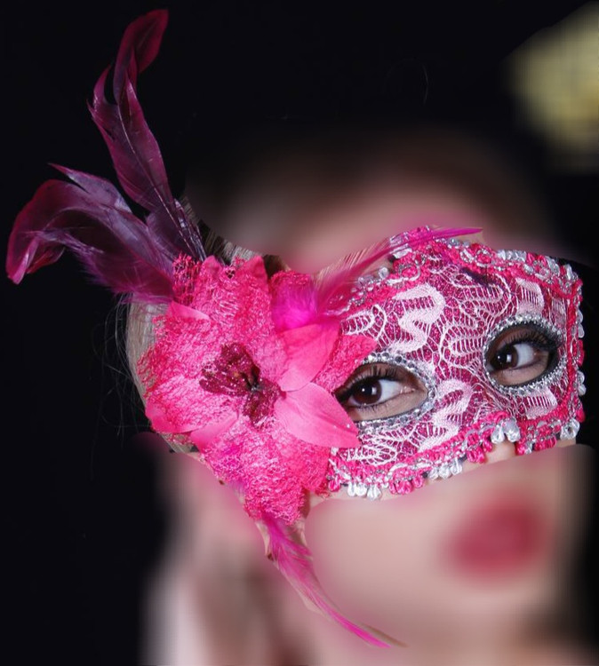 نقاب بالماسکه