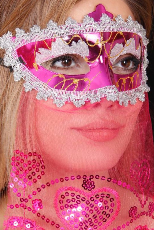 نقاب بالماسکه