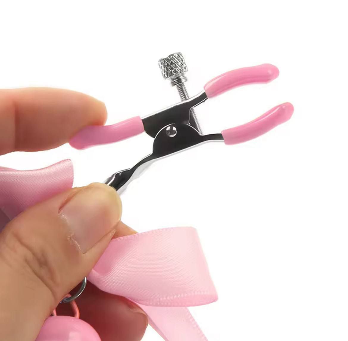 گیره نوک سینه زنگوله دار